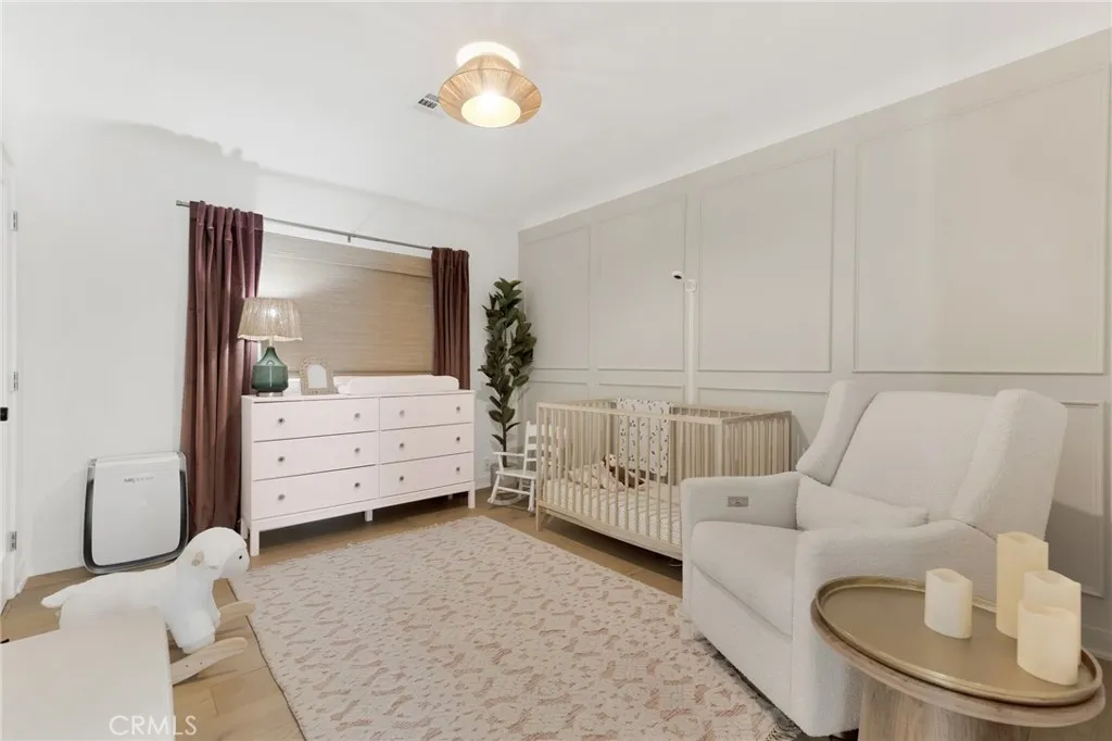 805 N Kemp, Burbank, California 91505 home-pic-31