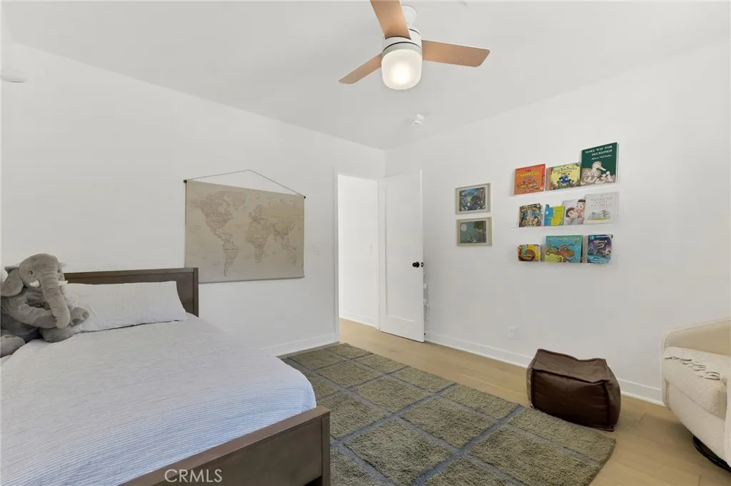 805 N Kemp, Burbank, California 91505 home-pic-33