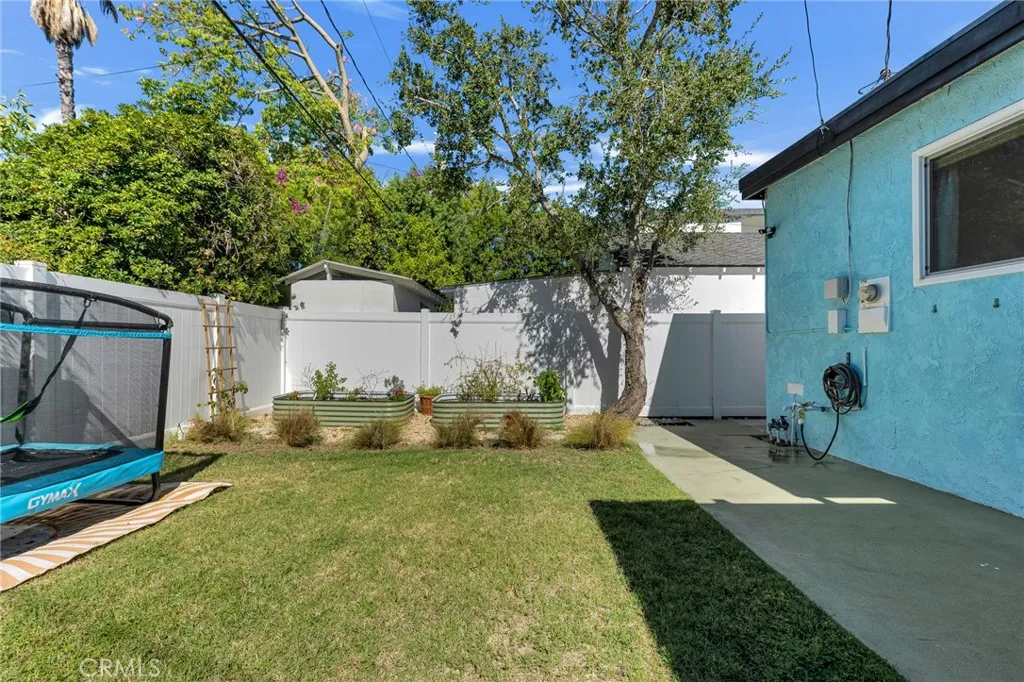 805 N Kemp, Burbank, California 91505 home-pic-44