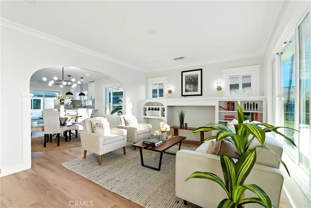 4340 2nd Avenue, Los Angeles, California 90008 home-pic-3