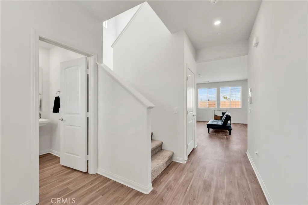 1744 Wisteria, San Jacinto, California 92583 home-pic-7