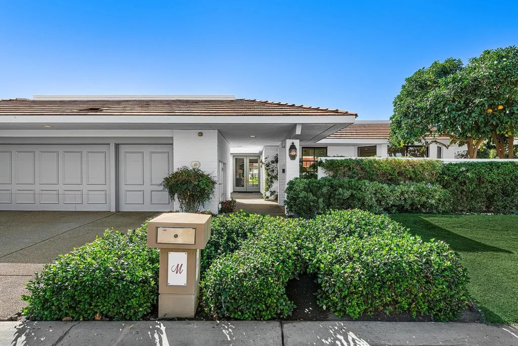 11 Sussex Court, Rancho Mirage, California 92270 home-pic-2