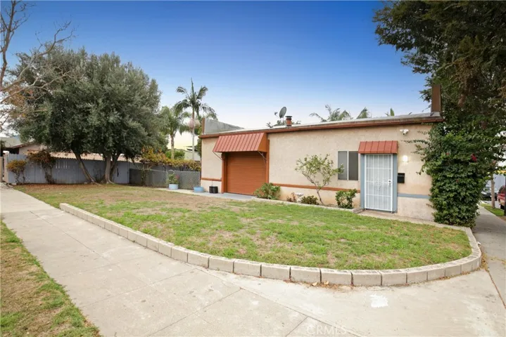 120 N Hathaway, Santa Ana, California 92701