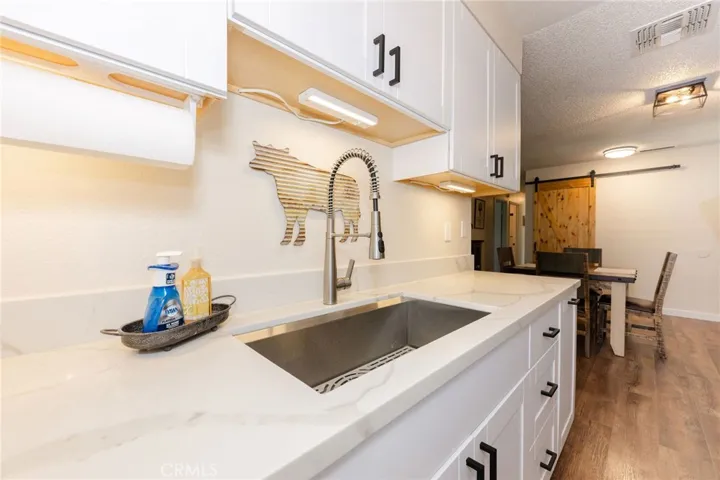 Toward dining & entry