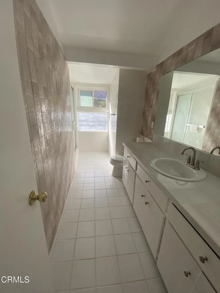 1308 Cedar Street, Santa Ana, California 92707 home-pic-22
