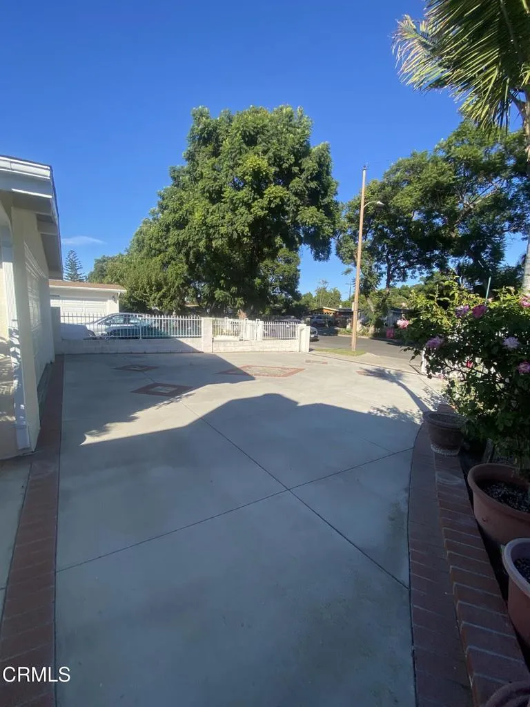 1308 Cedar Street, Santa Ana, California 92707 home-pic-3