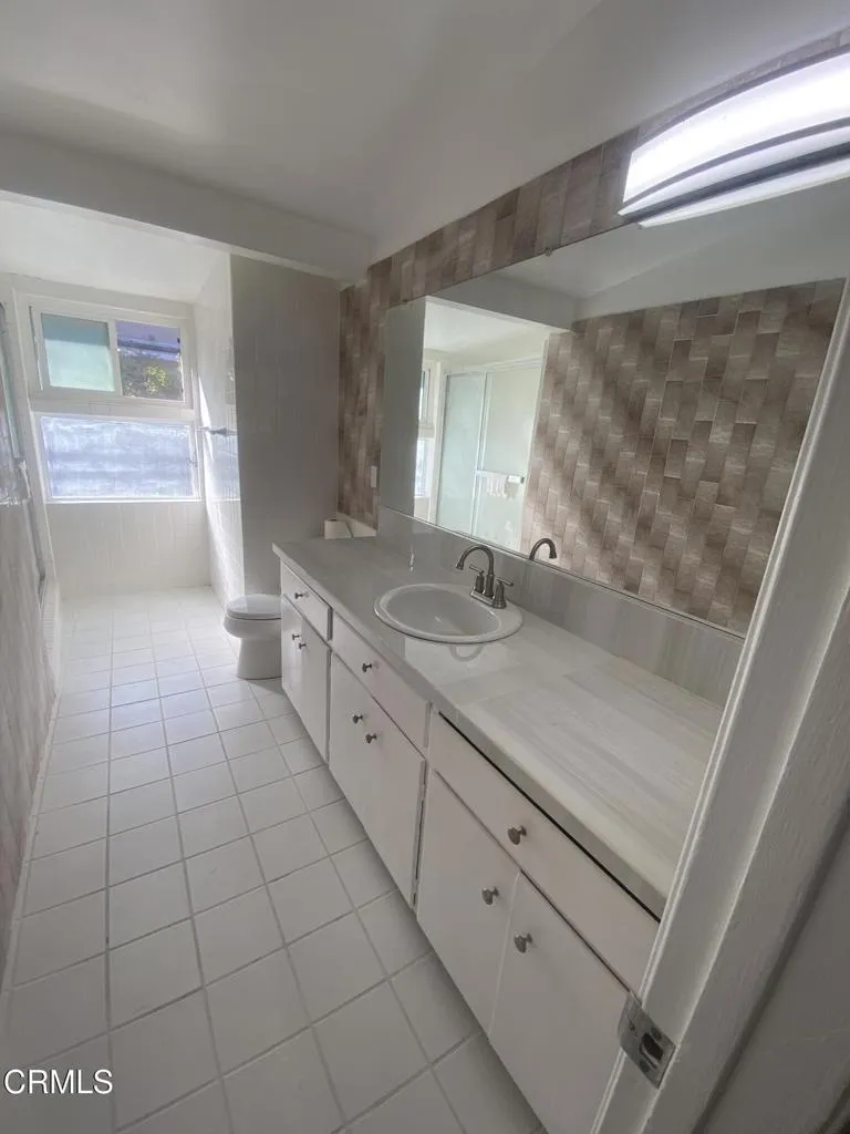 1308 Cedar Street, Santa Ana, California 92707 home-pic-21