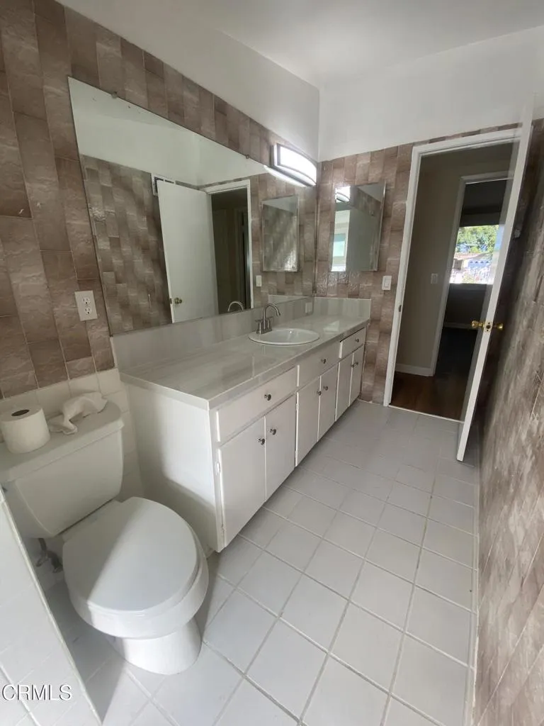 1308 Cedar Street, Santa Ana, California 92707 home-pic-24