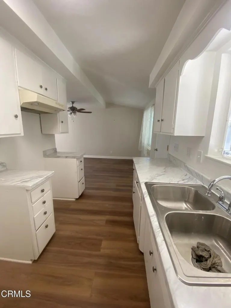 1308 Cedar Street, Santa Ana, California 92707 home-pic-10