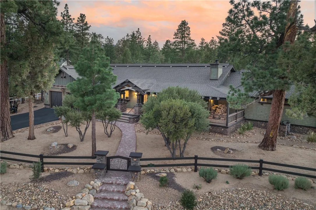 1605 Shenandoah Way, Big Bear City, California 92314 home-pic-1