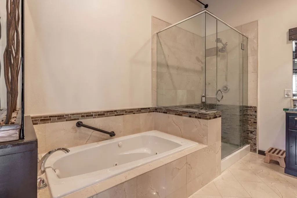 1605 Shenandoah Way, Big Bear City, California 92314 home-pic-21