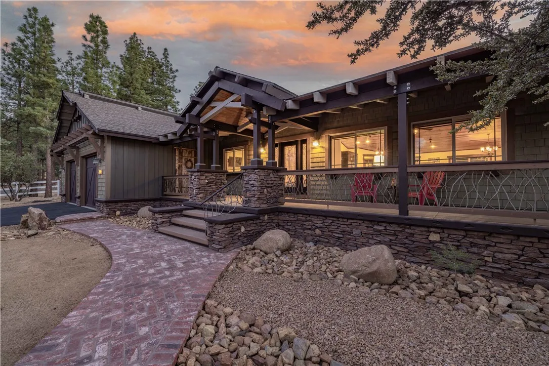 1605 Shenandoah Way, Big Bear City, California 92314 home-pic-3