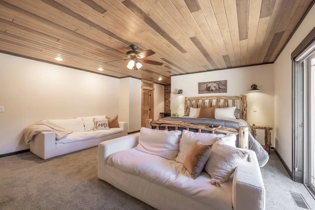 1605 Shenandoah Way, Big Bear City, California 92314 home-pic-24