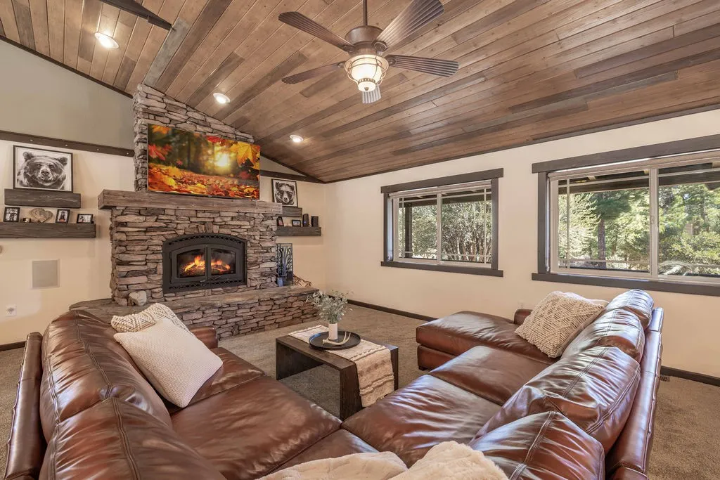 1605 Shenandoah Way, Big Bear City, California 92314 home-pic-9