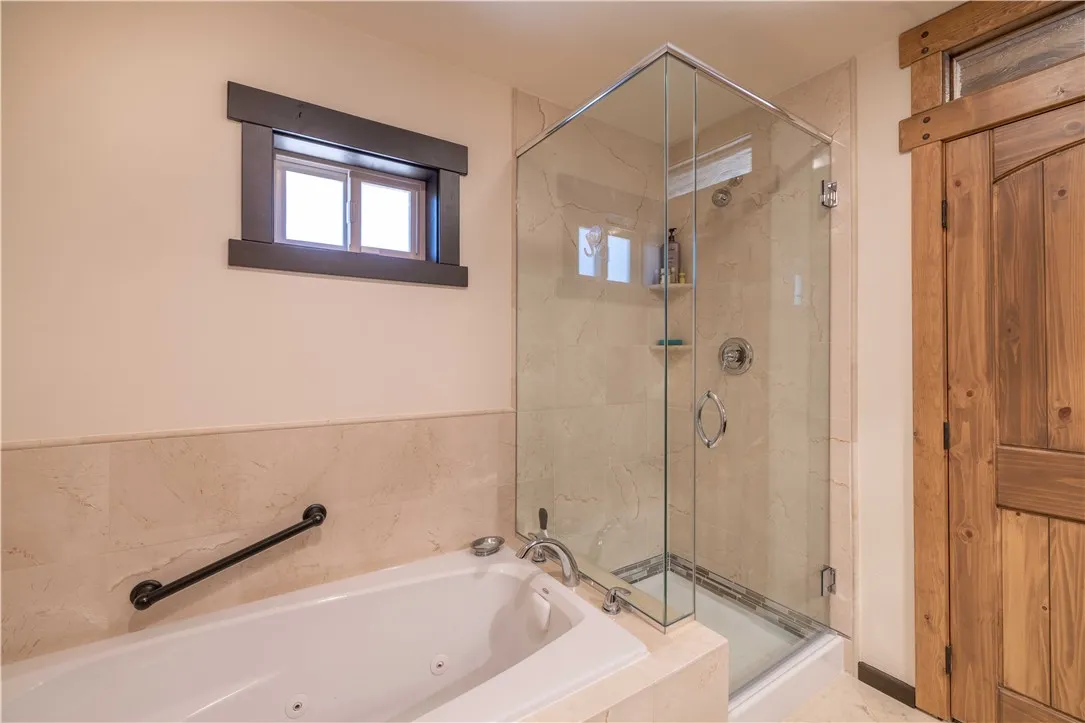 1605 Shenandoah Way, Big Bear City, California 92314 home-pic-27