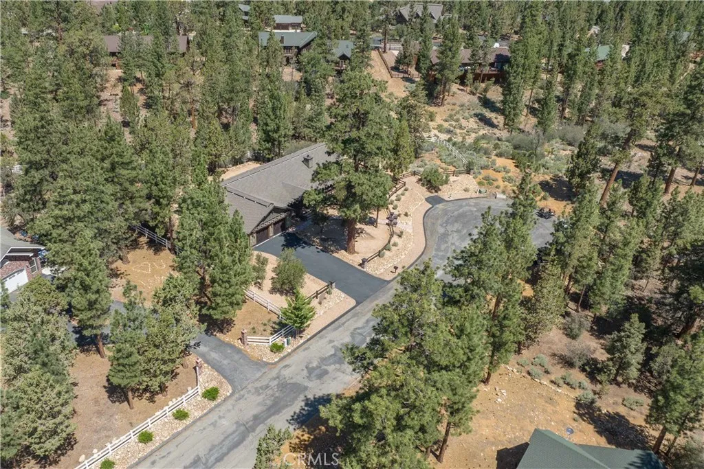 1605 Shenandoah Way, Big Bear City, California 92314 home-pic-44
