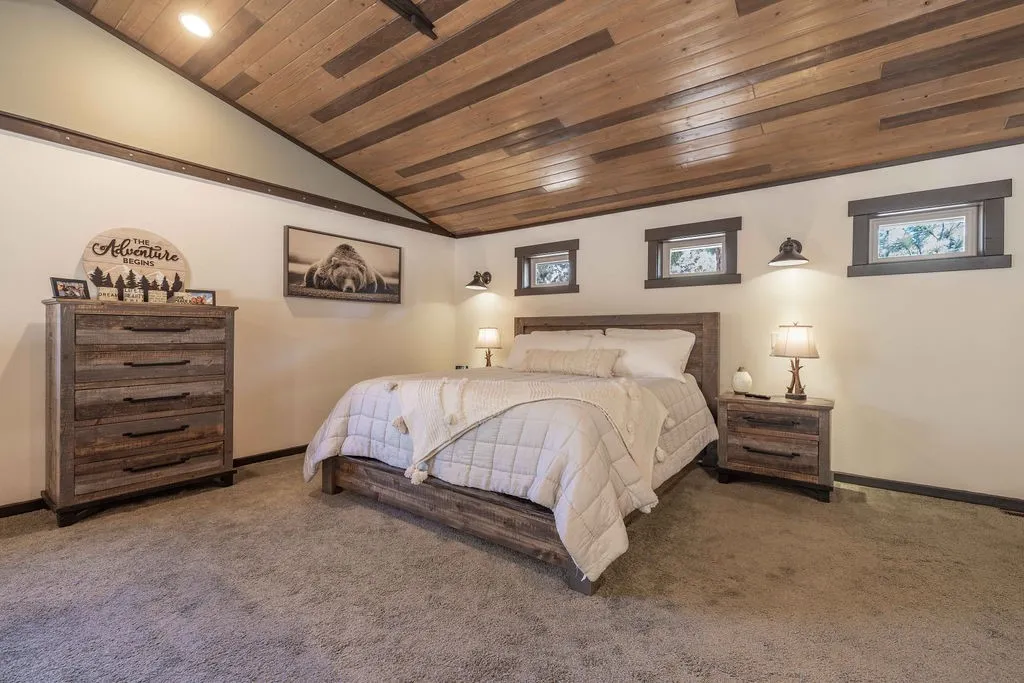 1605 Shenandoah Way, Big Bear City, California 92314 home-pic-17