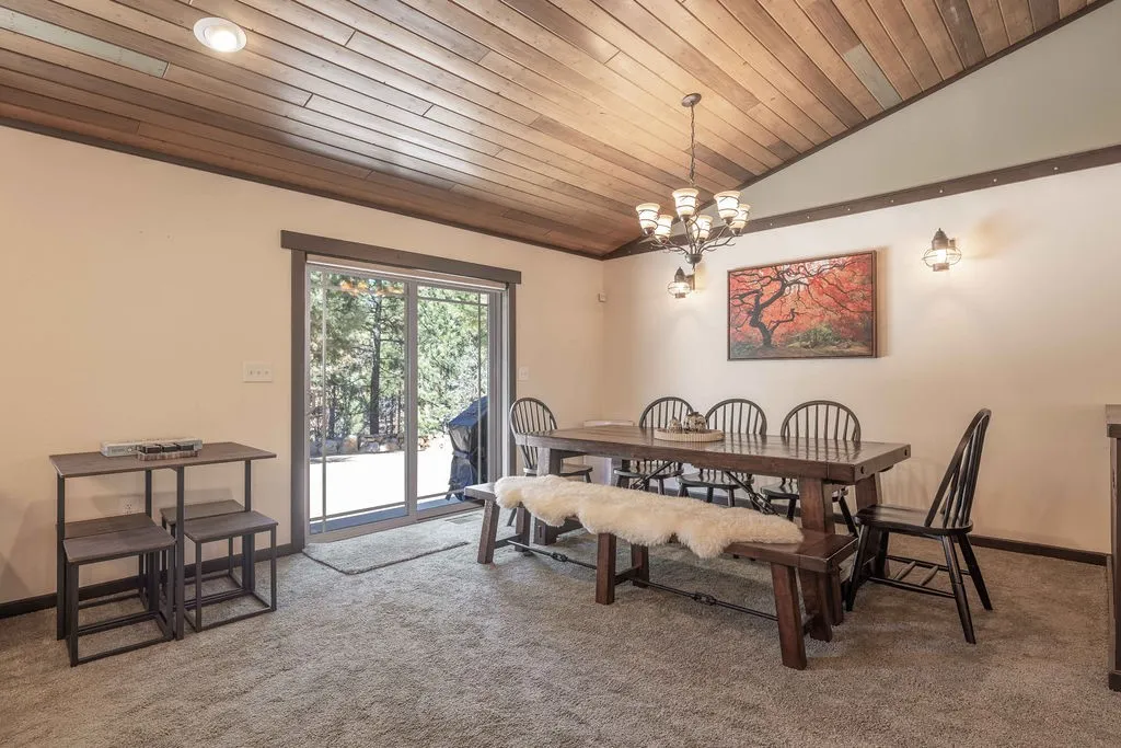 1605 Shenandoah Way, Big Bear City, California 92314 home-pic-14