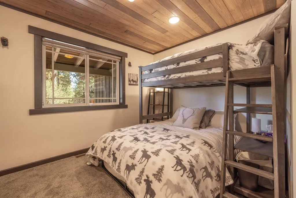 1605 Shenandoah Way, Big Bear City, California 92314 home-pic-34