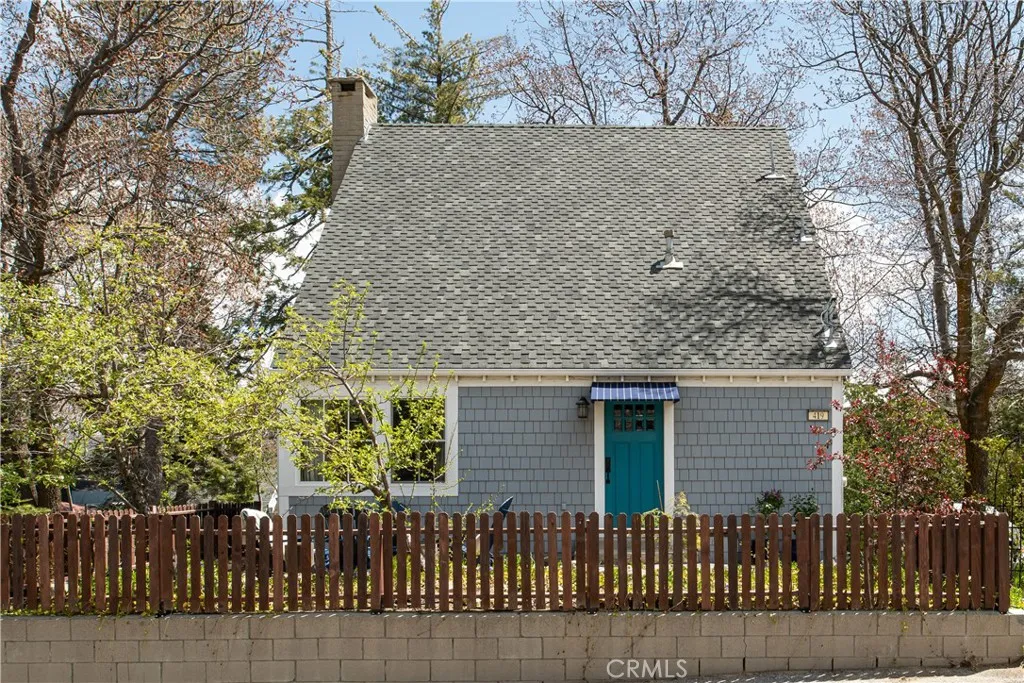 419 Hemlock, Lake Arrowhead, California 92352 home-pic-2