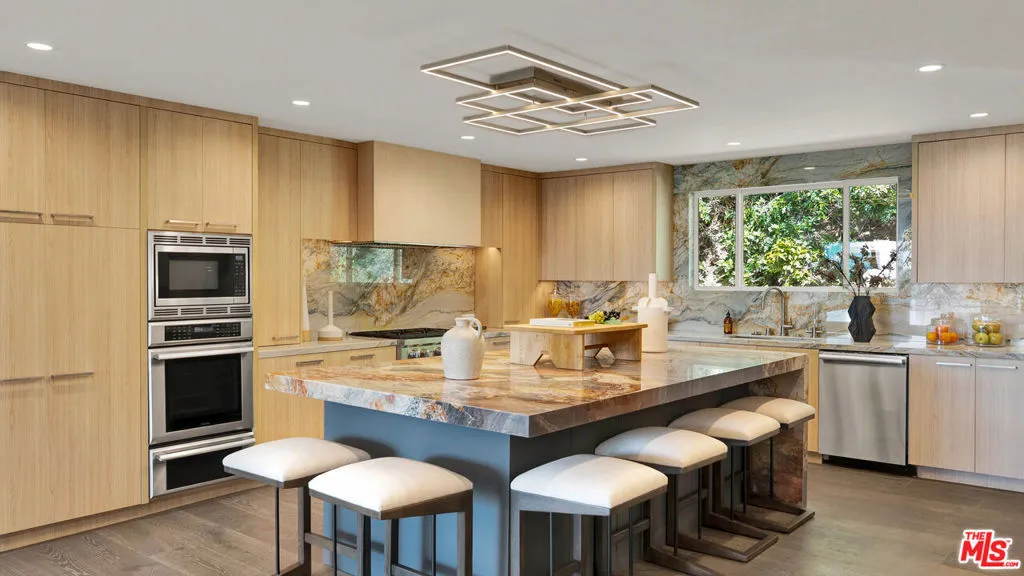 11601 Bellagio Road, Los Angeles, California 90049 home-pic-14