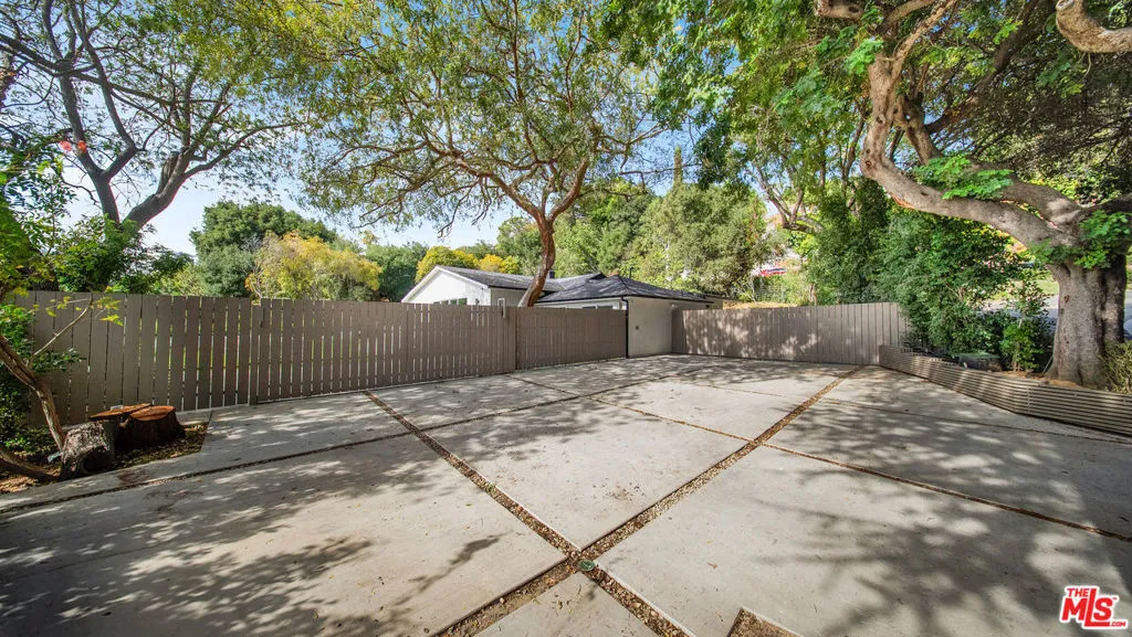 11601 Bellagio Road, Los Angeles, California 90049 home-pic-40