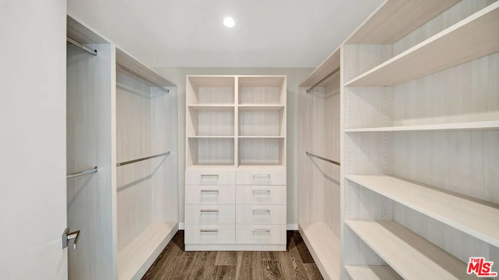 11601 Bellagio Road, Los Angeles, California 90049 home-pic-23