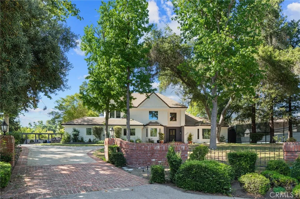 28925 Medea Mesa Road, Agoura Hills, California 91301 home-pic-5