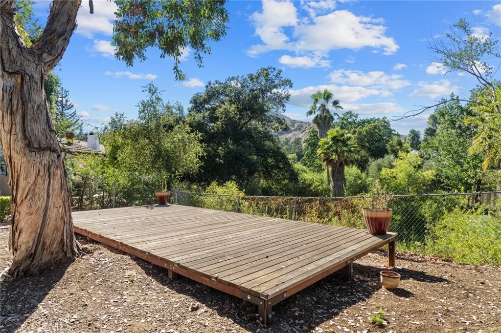 28925 Medea Mesa Road, Agoura Hills, California 91301 home-pic-53