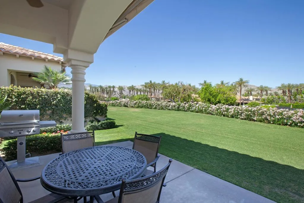 48205 Casita Drive, La Quinta, California 92253 home-pic-2
