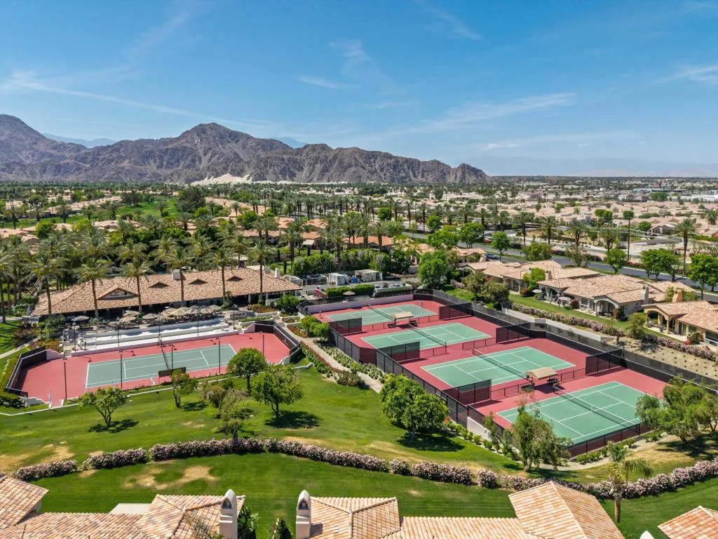 48205 Casita Drive, La Quinta, California 92253 home-pic-6