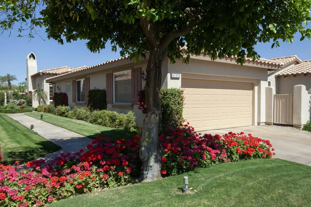 48205 Casita Drive, La Quinta, California 92253 home-pic-10