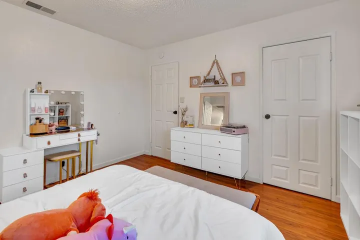 1062 Madison Avenue, Los Banos, California 93635