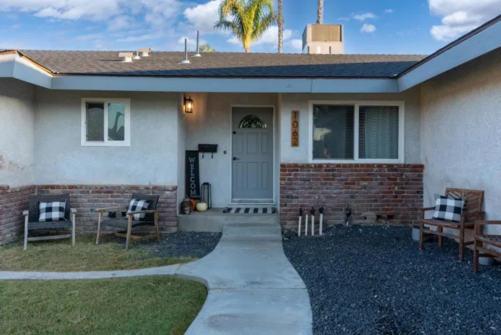 1062 Madison Avenue, Los Banos, California 93635