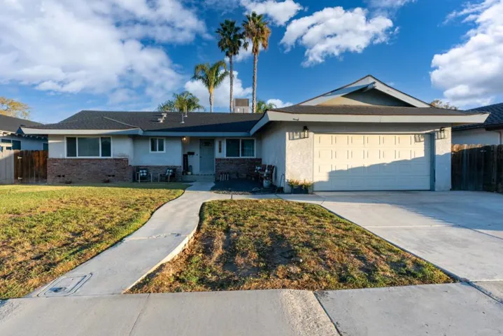 1062 Madison Avenue, Los Banos, California 93635