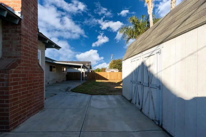 1062 Madison Avenue, Los Banos, California 93635
