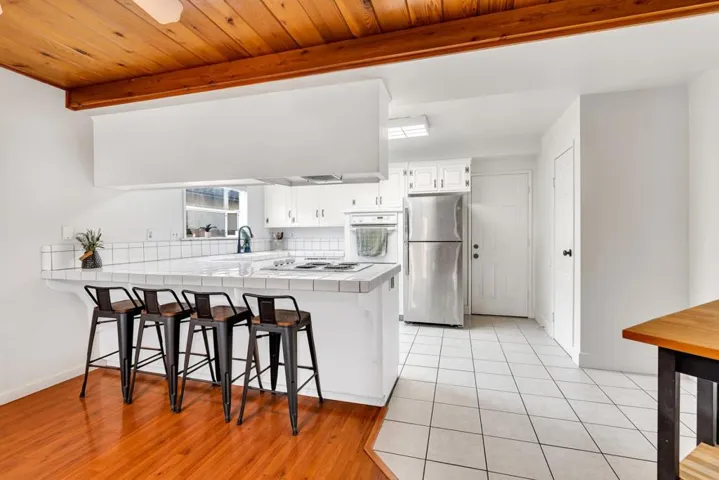 1062 Madison Avenue, Los Banos, California 93635