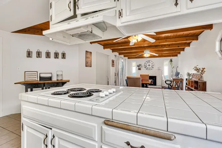 1062 Madison Avenue, Los Banos, California 93635