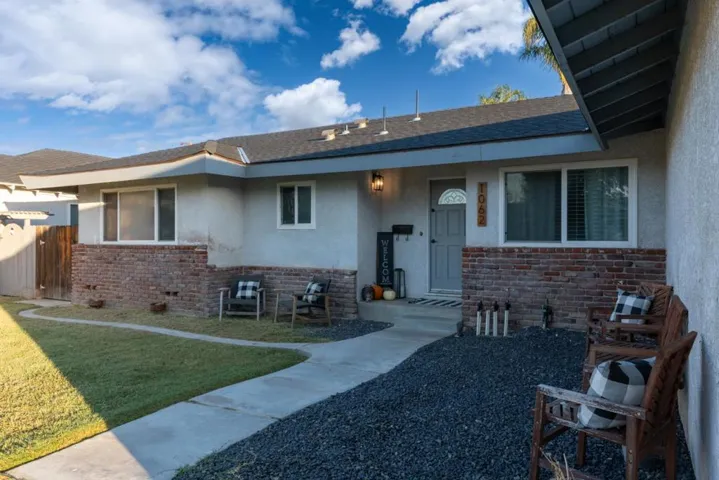 1062 Madison Avenue, Los Banos, California 93635