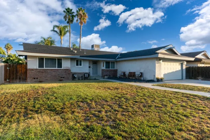 1062 Madison Avenue, Los Banos, California 93635
