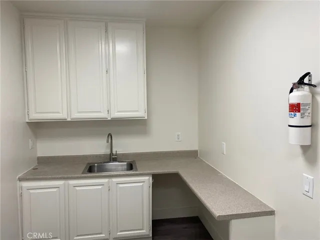 Kitchen with room for fridge and Mini oven or microwave (Electric)
