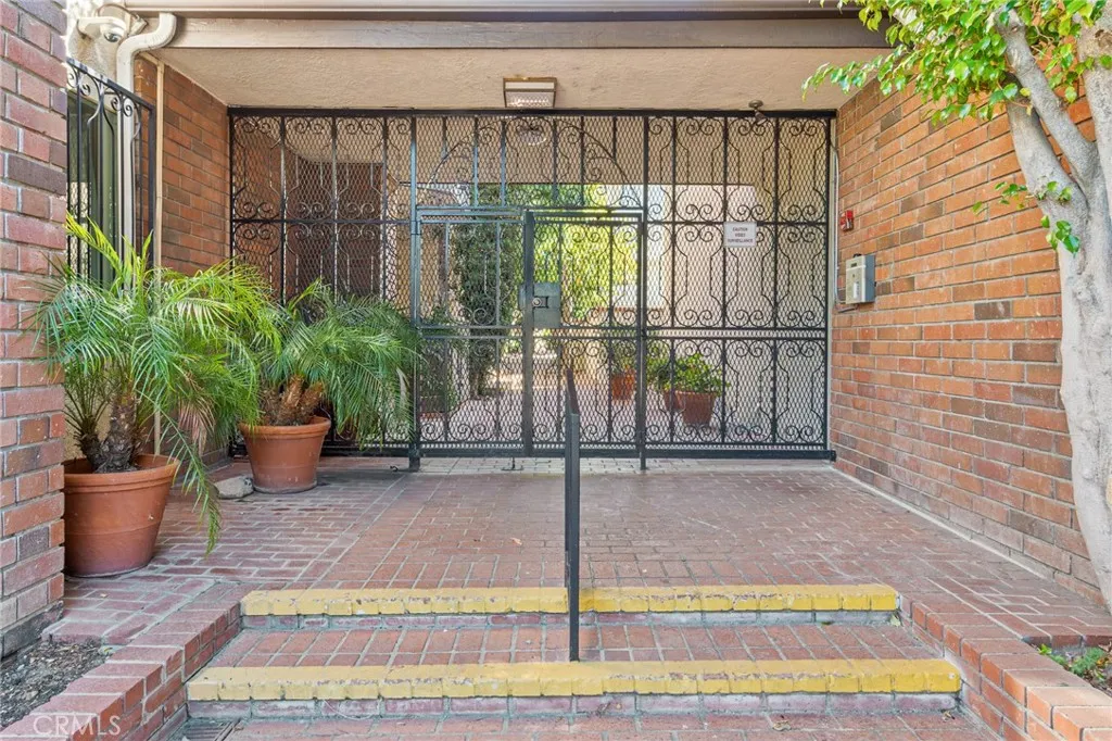 5440 Lindley 201, Encino, California 91316 home-pic-36