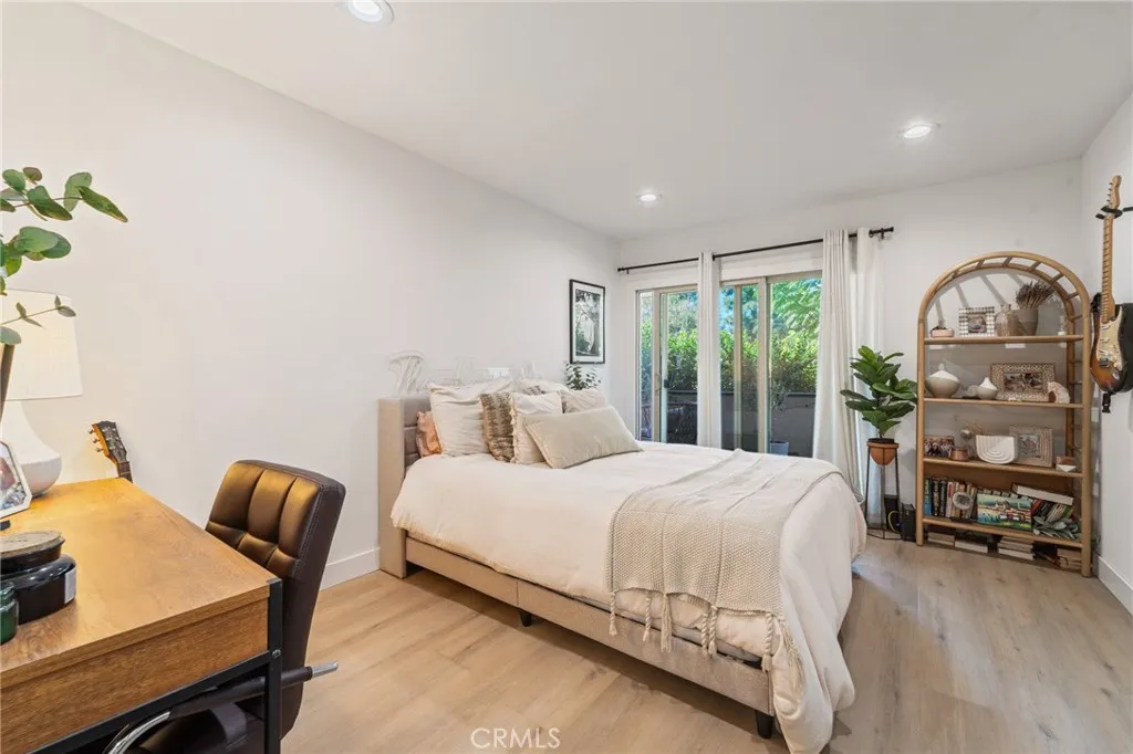 5440 Lindley 201, Encino, California 91316 home-pic-19