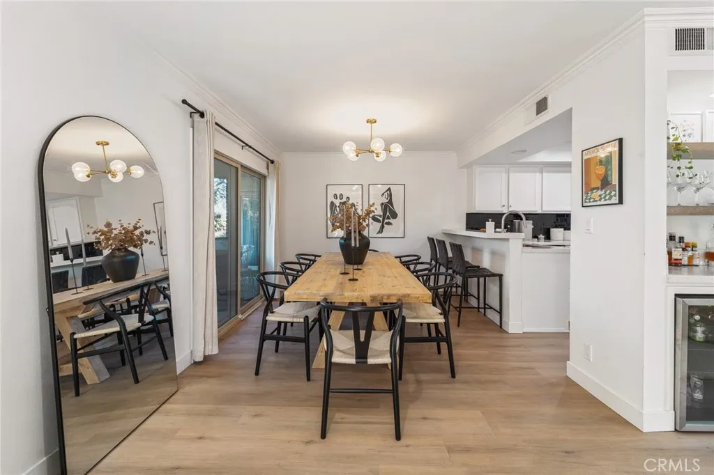 5440 Lindley 201, Encino, California 91316 home-pic-7