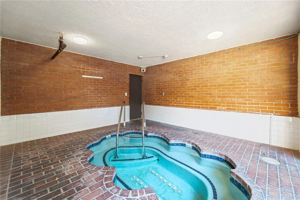 5440 Lindley 201, Encino, California 91316 home-pic-33