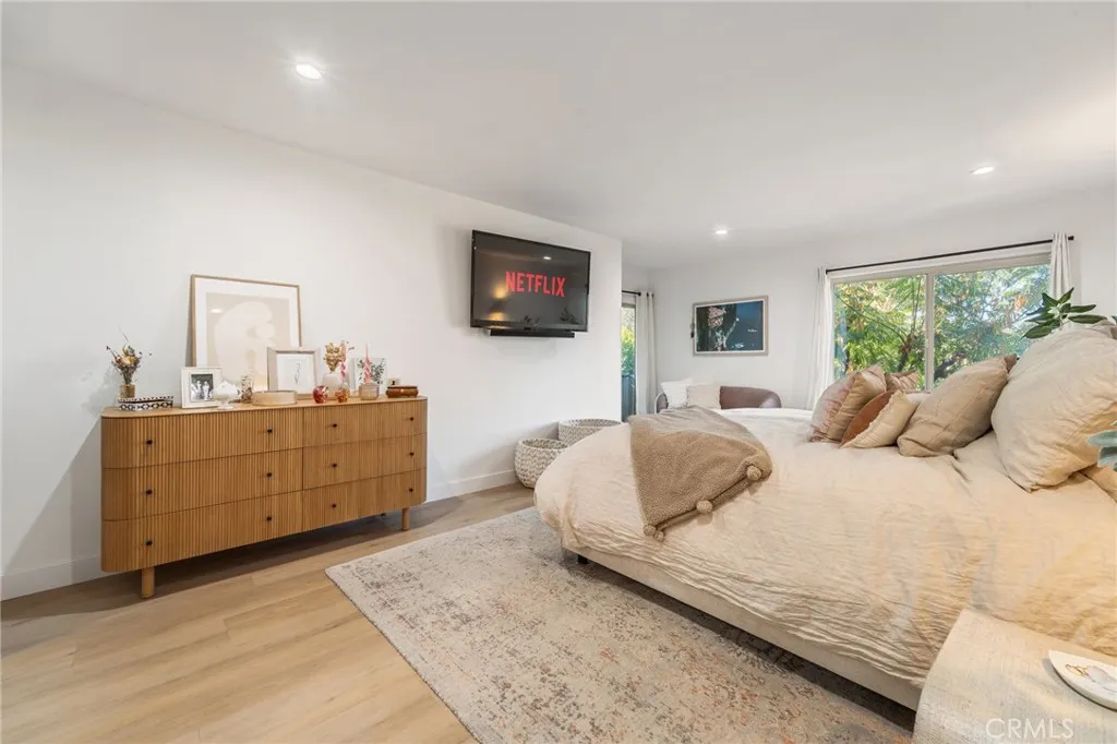 5440 Lindley 201, Encino, California 91316 home-pic-23