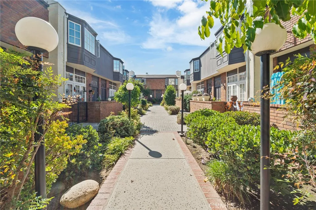 5440 Lindley 201, Encino, California 91316 home-pic-28