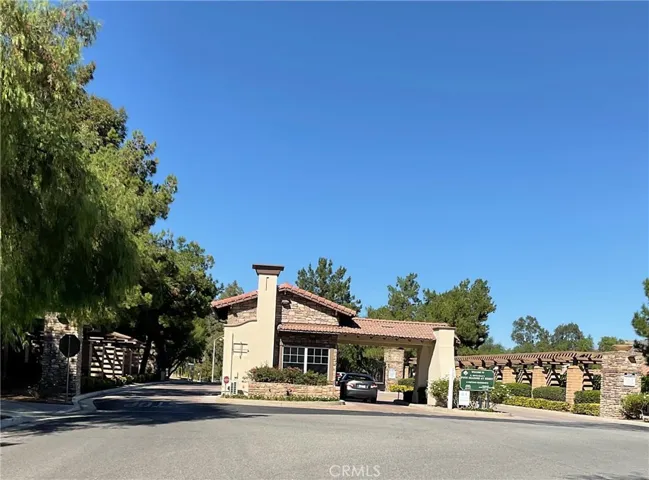 Welcome to the four seasons guard gate entry