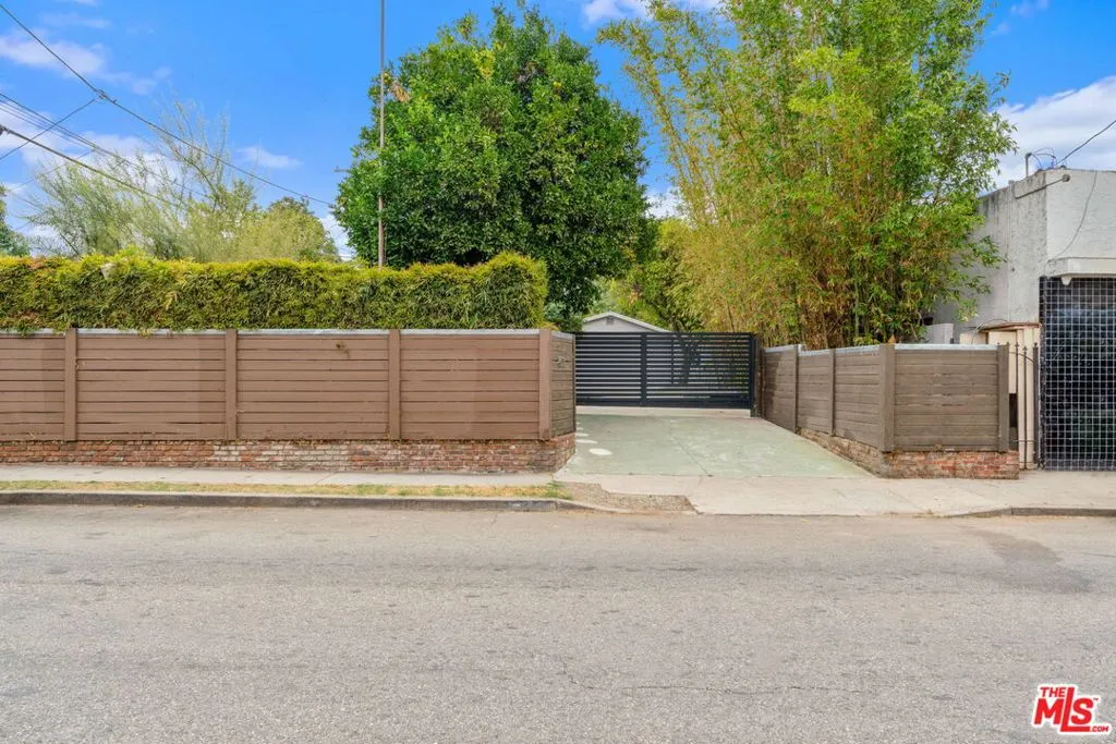 4511 Brunswick Avenue, Los Angeles, California 90039 home-pic-31