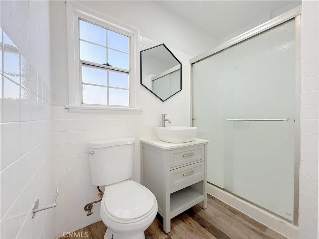 556 W 99th Street, Los Angeles, California 90044 home-pic-32